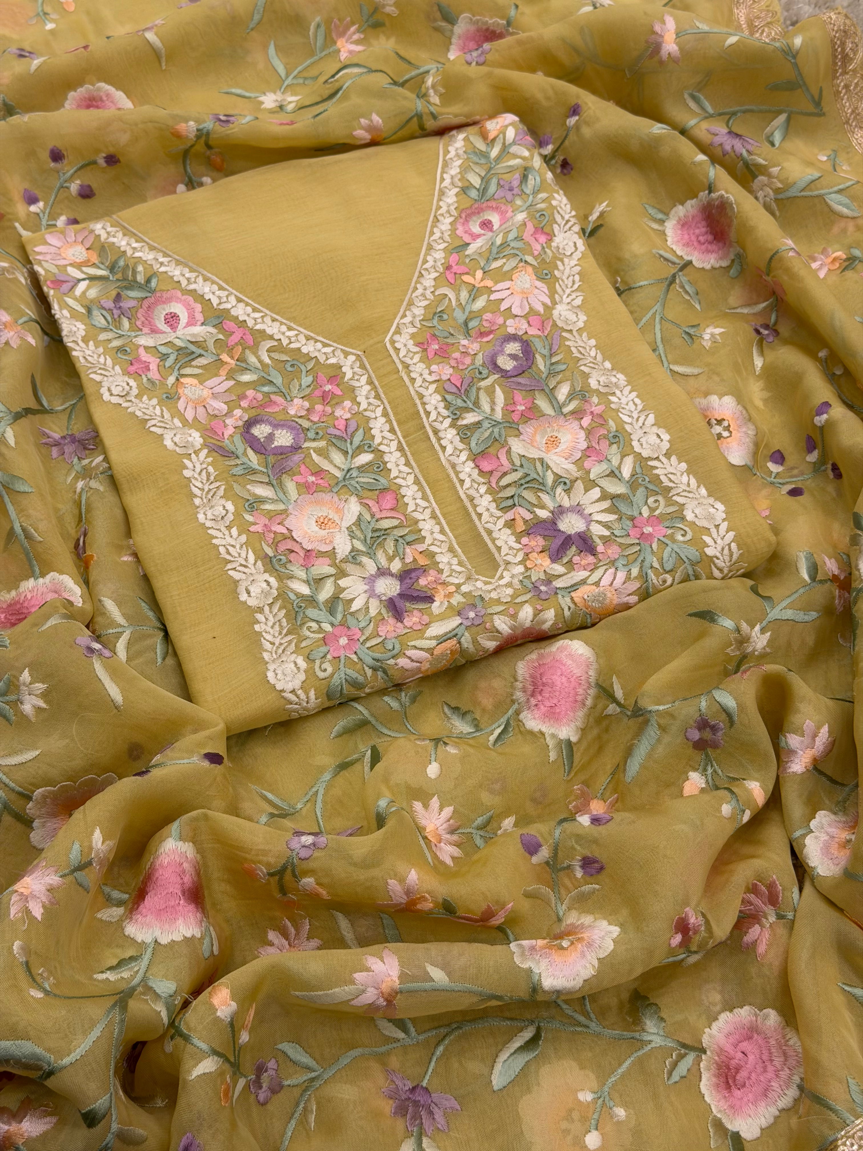 Noor-e-Gulnaar Luxury Formal Set