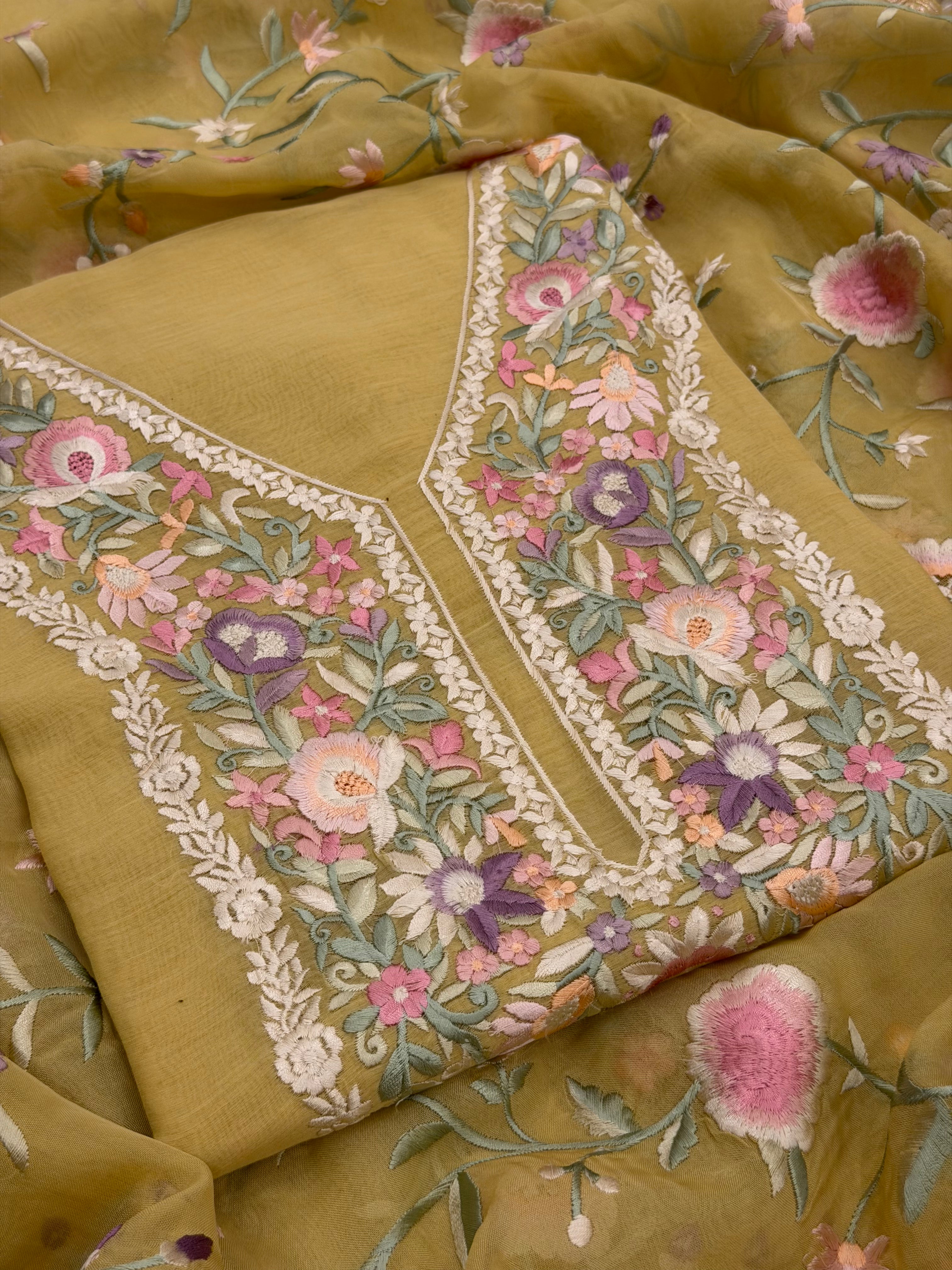 Noor-e-Gulnaar Luxury Formal Set